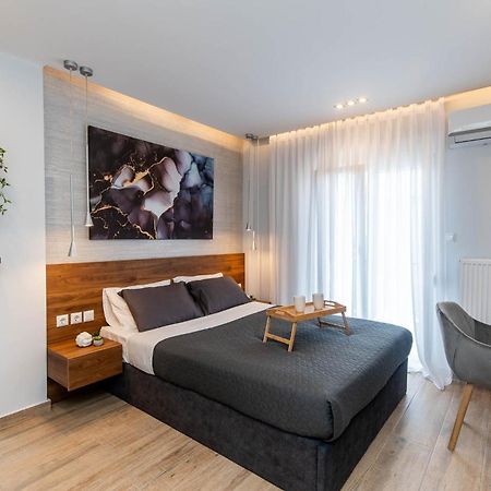 Urban Jungle Apartment เทสซาโลนิกิ ภายนอก รูปภาพ