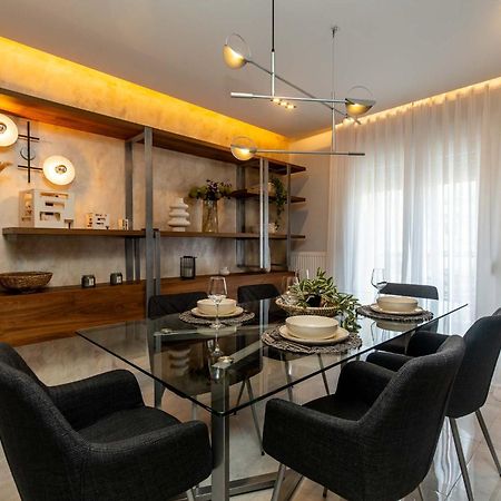 Urban Jungle Apartment เทสซาโลนิกิ ภายนอก รูปภาพ
