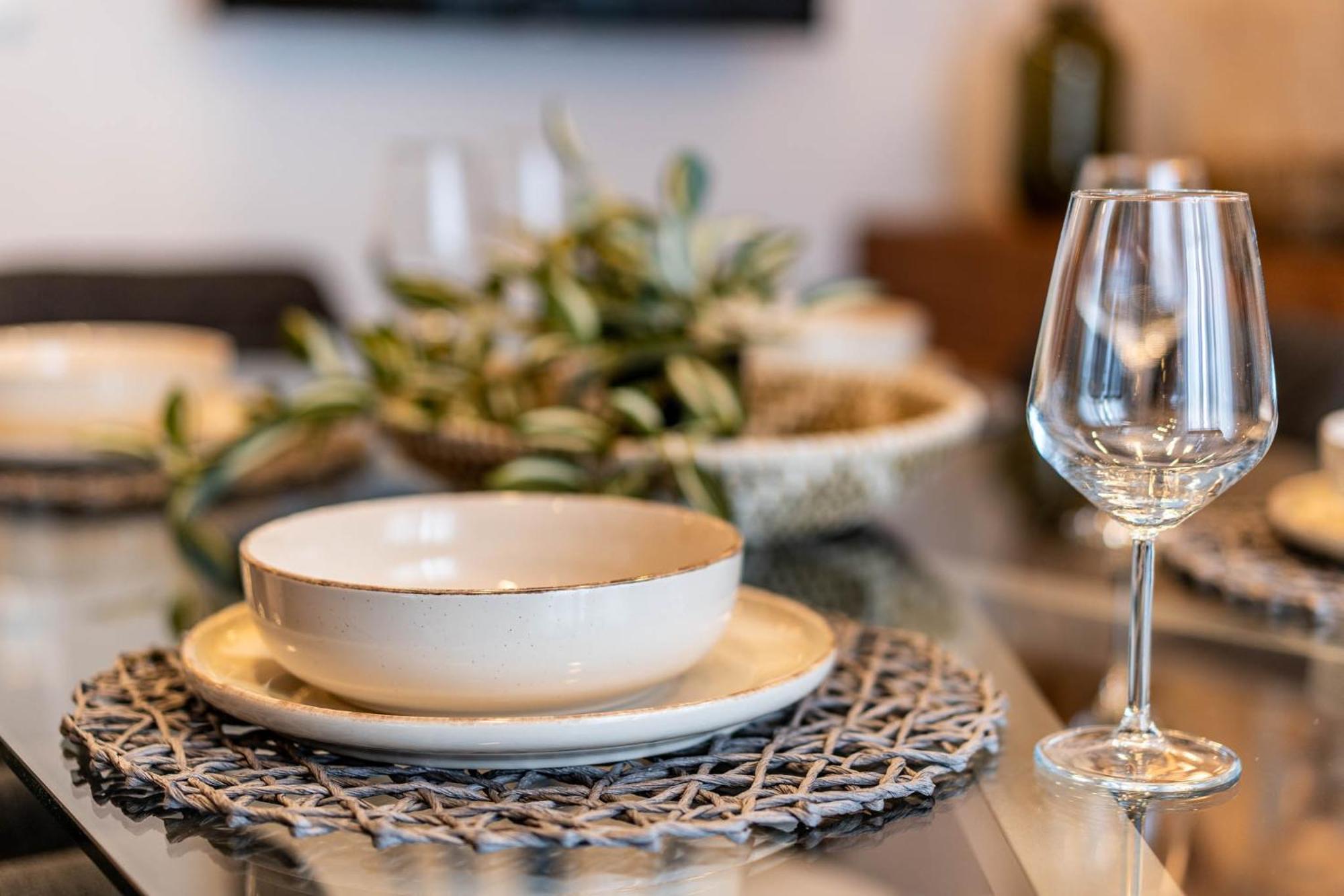 Urban Jungle Apartment เทสซาโลนิกิ ภายนอก รูปภาพ