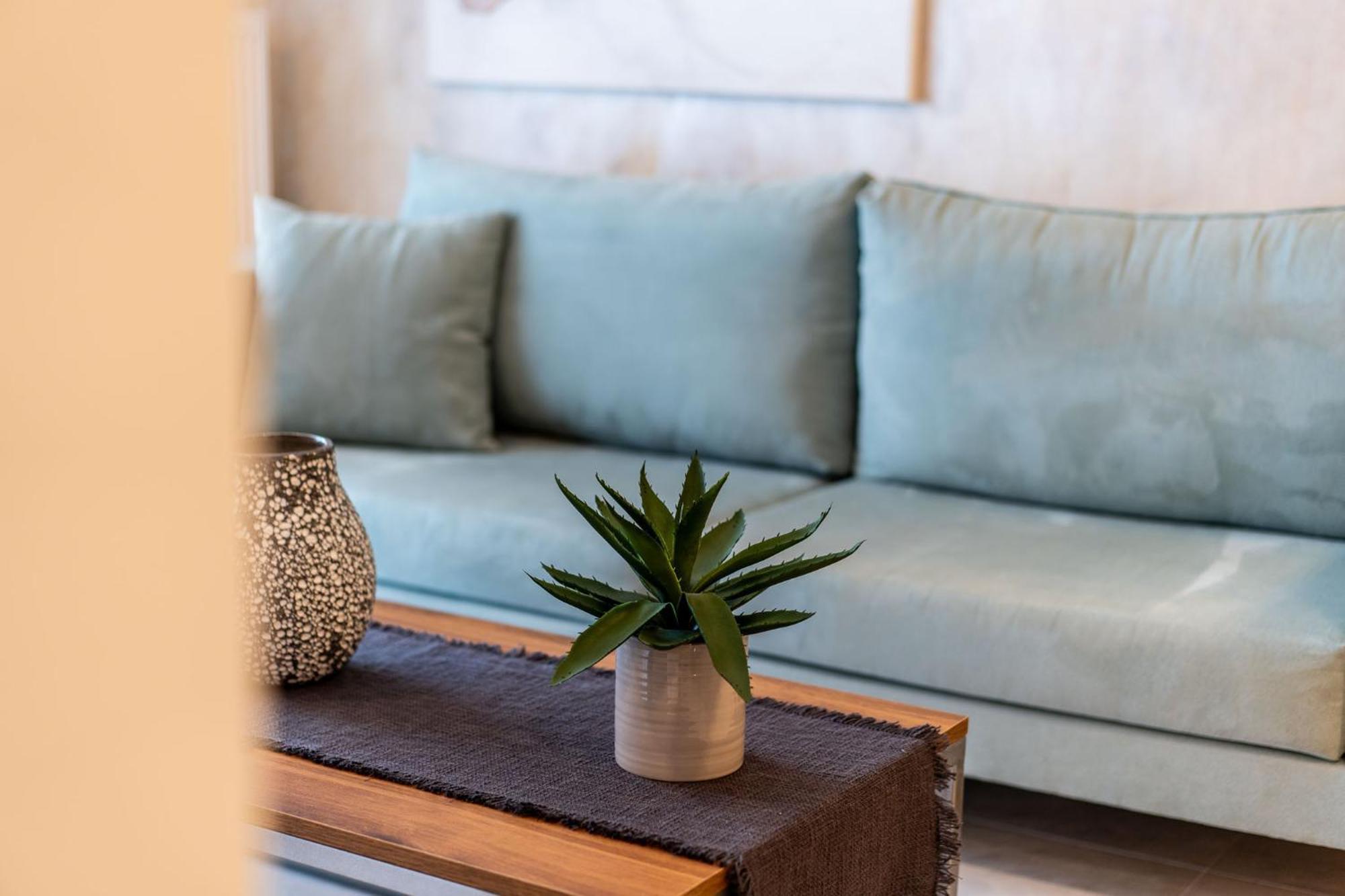 Urban Jungle Apartment เทสซาโลนิกิ ภายนอก รูปภาพ